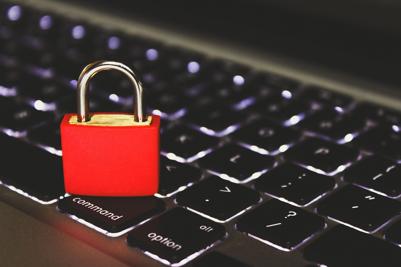 经营线上与线下的行销渠道